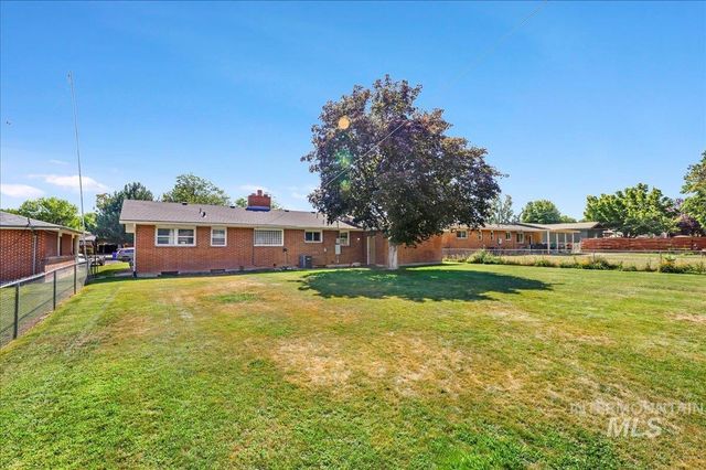 605 Monte Vista Dr, Twin Falls, ID 83301