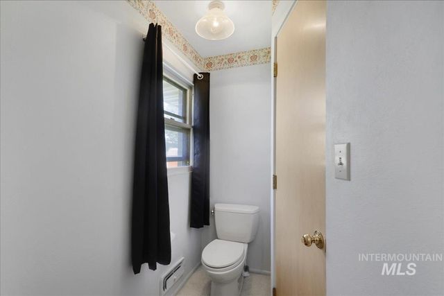 605 Monte Vista Dr, Twin Falls, ID 83301