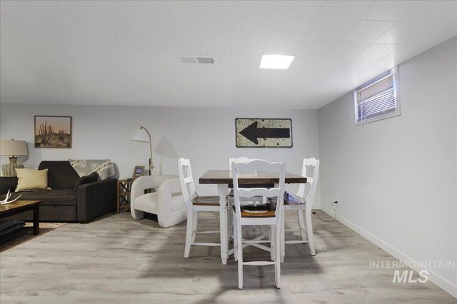 605 Monte Vista Dr, Twin Falls, ID 83301