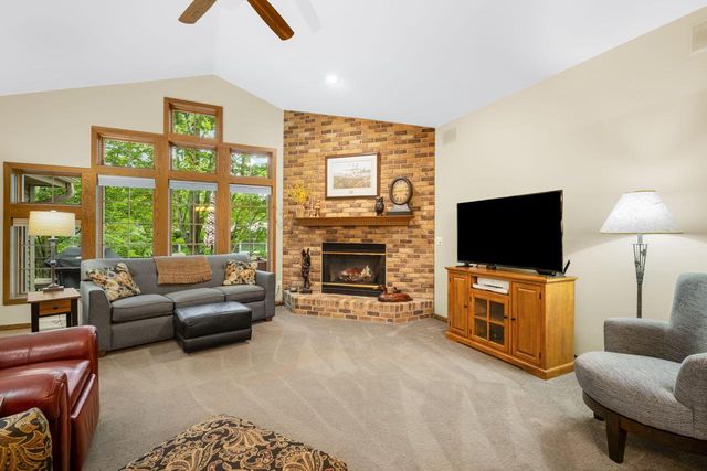 720 Schloemer DRIVE, West Bend, WI 53095