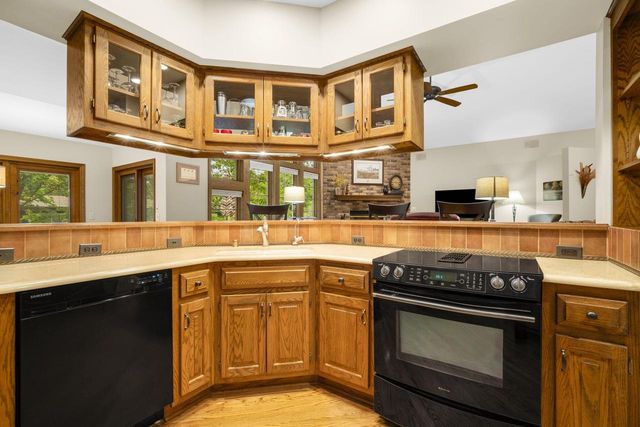 720 Schloemer DRIVE, West Bend, WI 53095