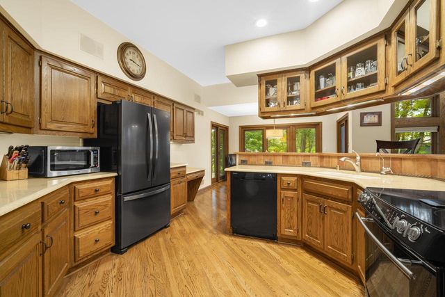 720 Schloemer DRIVE, West Bend, WI 53095