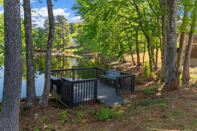 101 Retreat Way, Carrollton, GA 30116