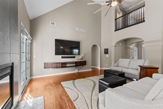 101 Retreat Way, Carrollton, GA 30116