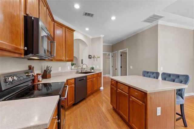 101 Retreat Way, Carrollton, GA 30116