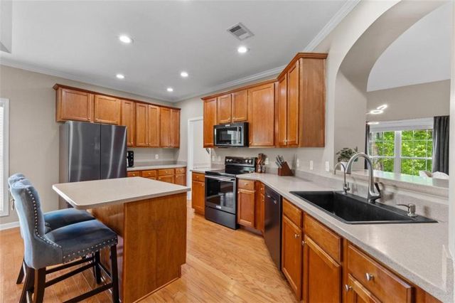 101 Retreat Way, Carrollton, GA 30116