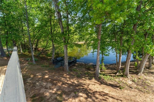 101 Retreat Way, Carrollton, GA 30116