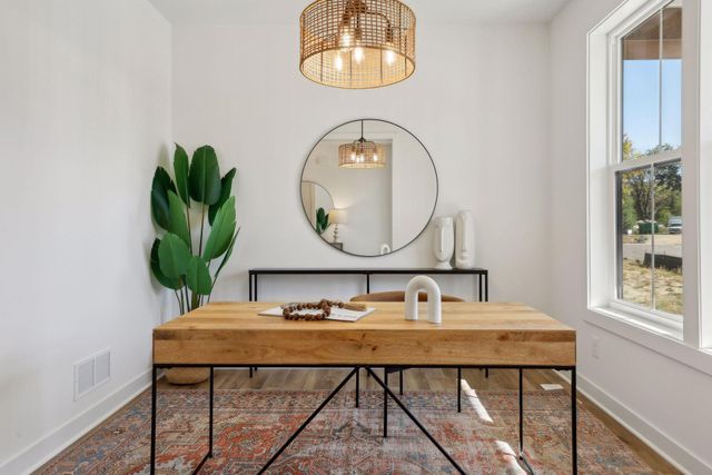 2415 Laurie Court W, Roseville, MN 55113