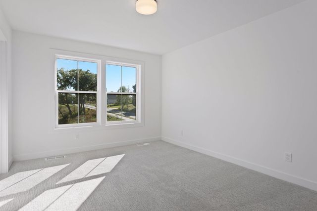 2415 Laurie Court W, Roseville, MN 55113