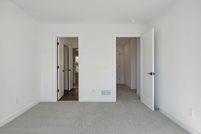 2415 Laurie Court W, Roseville, MN 55113