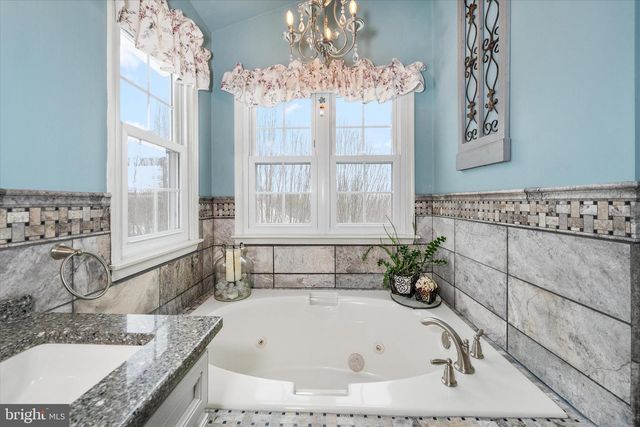 5 ASHLEA DR, Glenmoore, PA 19343