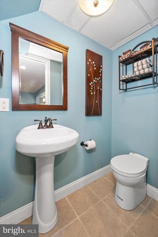 5 ASHLEA DR, Glenmoore, PA 19343