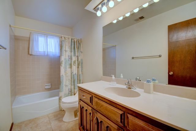 12113 Rosemont Avenue NE, Albuquerque, NM 87112