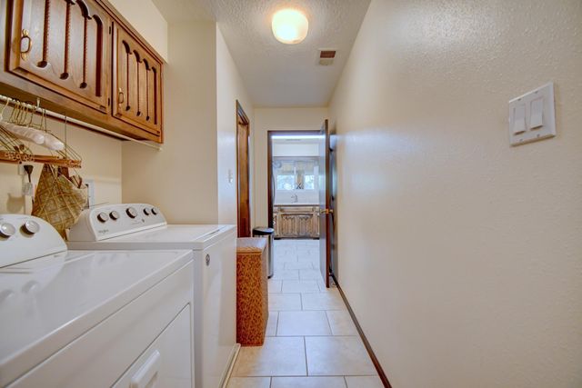 12113 Rosemont Avenue NE, Albuquerque, NM 87112