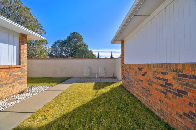 12113 Rosemont Avenue NE, Albuquerque, NM 87112