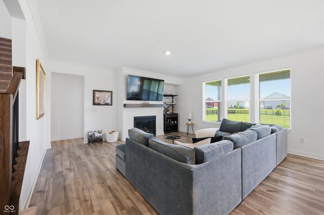 19395 Ketterley Circle, Westfield, IN 46074