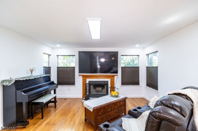 86 Gordon Ave, Lawrence Twp., NJ 08648