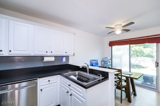 86 Gordon Ave, Lawrence Twp., NJ 08648