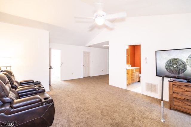 86 Gordon Ave, Lawrence Twp., NJ 08648