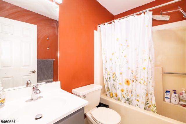 86 Gordon Ave, Lawrence Twp., NJ 08648