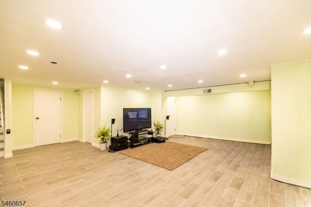 86 Gordon Ave, Lawrence Twp., NJ 08648