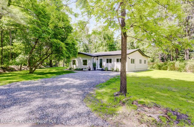 12 Maryland Court, Stone Ridge, NY 12484