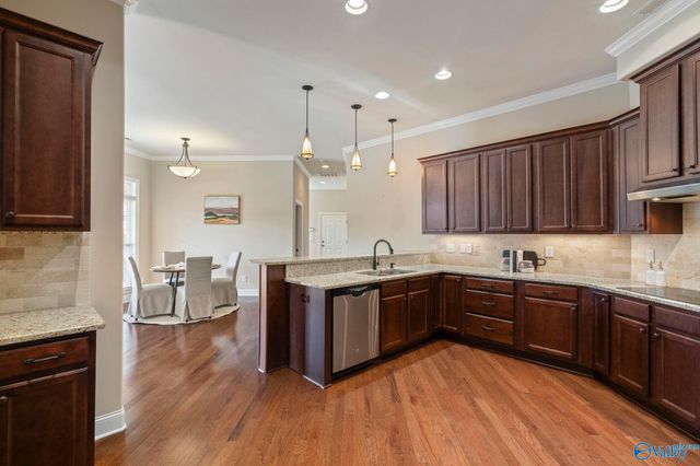 907 Binding Branch, Huntsville, AL 35806