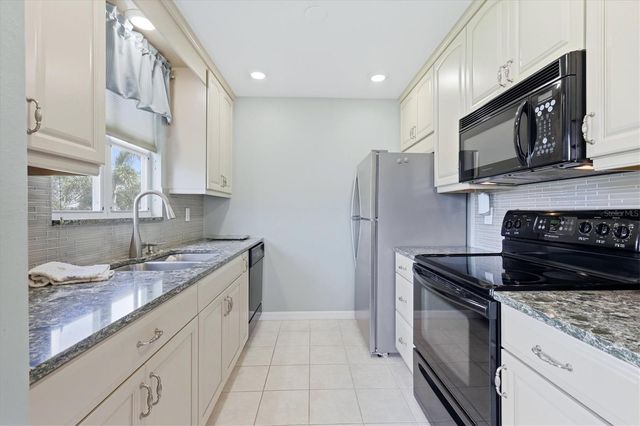 879 AUDUBON DRIVE 879, Bradenton, FL 34209