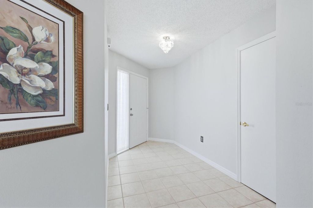 Image 19 of property listing at 879 AUDUBON DRIVE 879, Bradenton, FL 34209