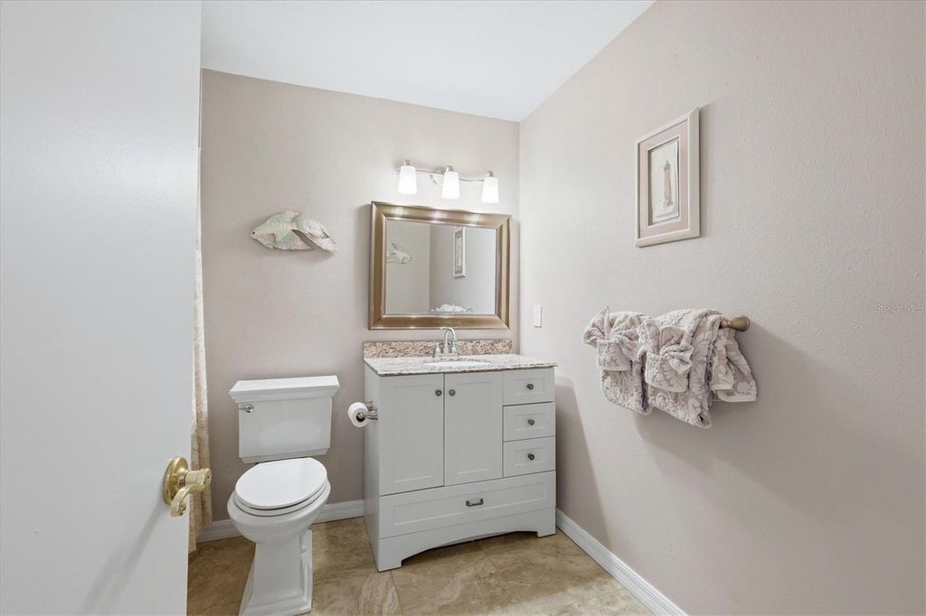 Image 27 of property listing at 879 AUDUBON DRIVE 879, Bradenton, FL 34209