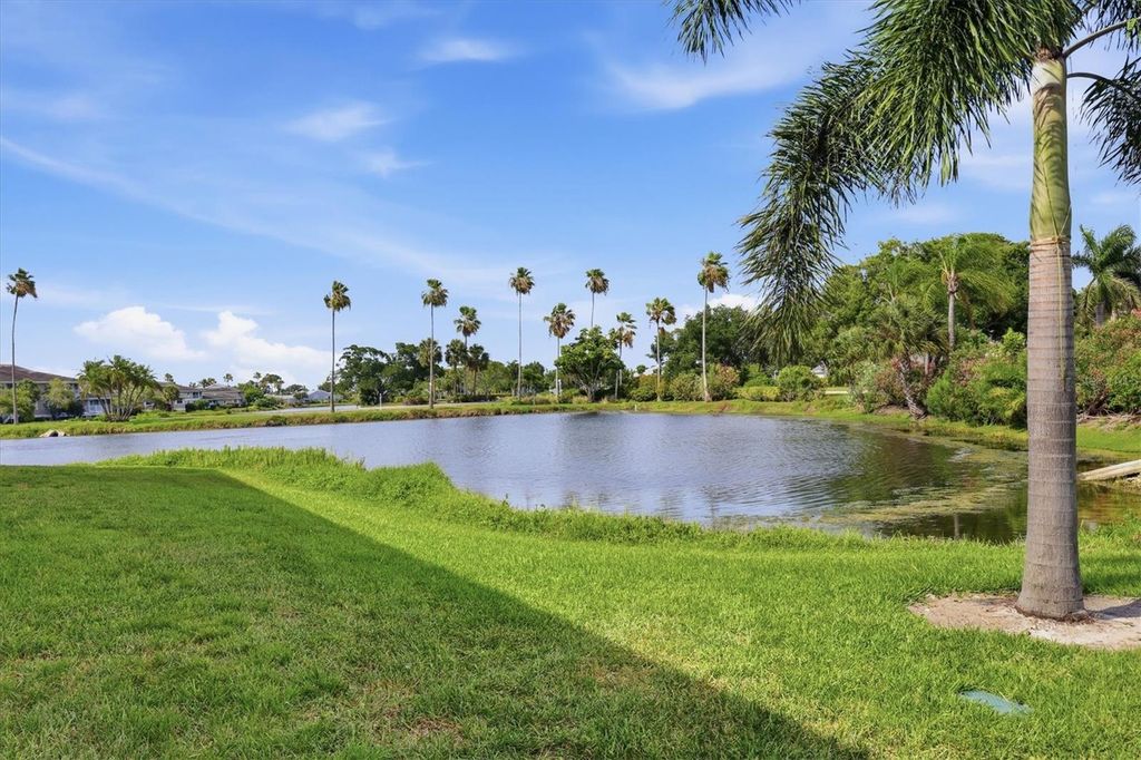Image 34 of property listing at 879 AUDUBON DRIVE 879, Bradenton, FL 34209