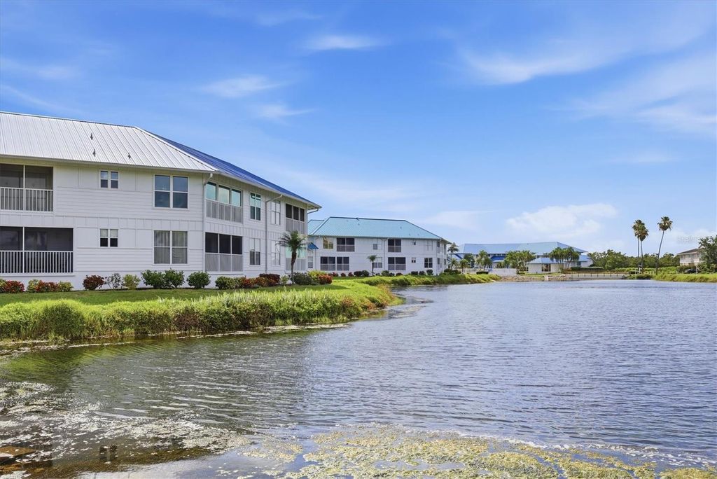 Image 36 of property listing at 879 AUDUBON DRIVE 879, Bradenton, FL 34209