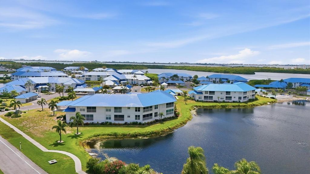 Image 40 of property listing at 879 AUDUBON DRIVE 879, Bradenton, FL 34209
