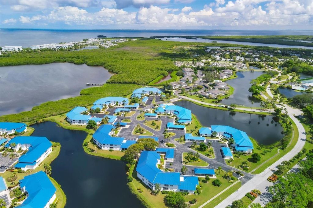 Image 45 of property listing at 879 AUDUBON DRIVE 879, Bradenton, FL 34209