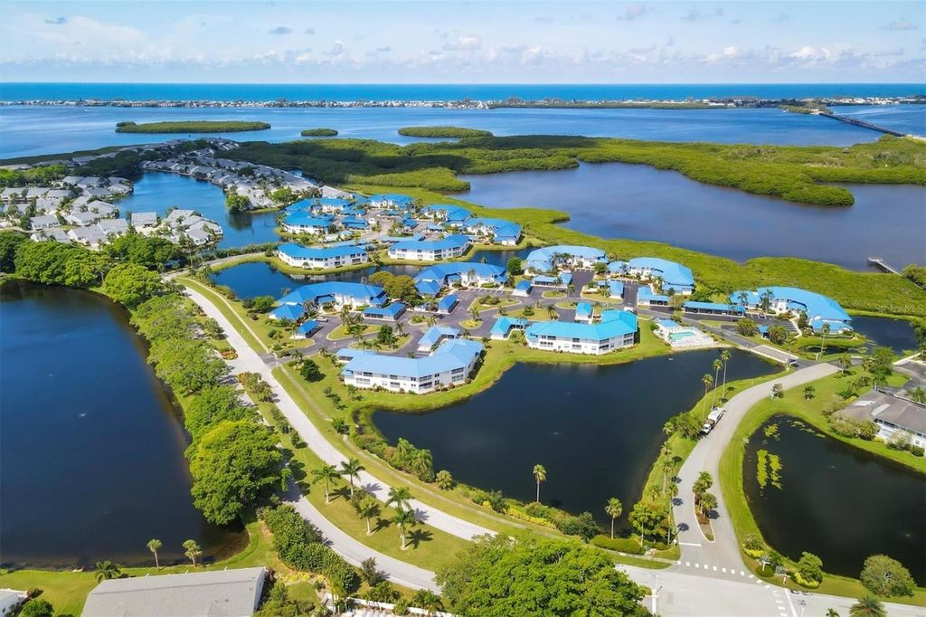 Image 46 of property listing at 879 AUDUBON DRIVE 879, Bradenton, FL 34209