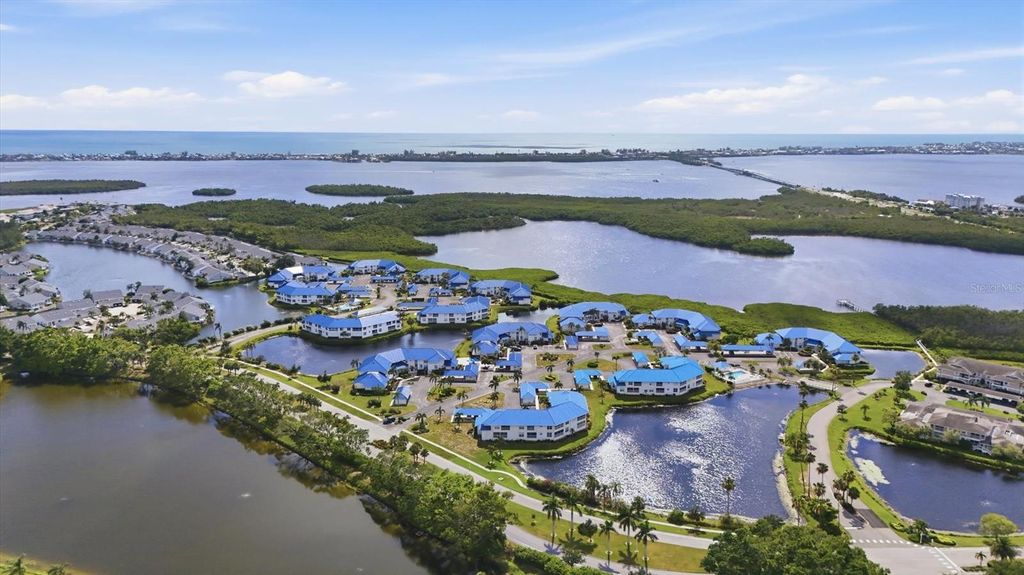 Image 48 of property listing at 879 AUDUBON DRIVE 879, Bradenton, FL 34209