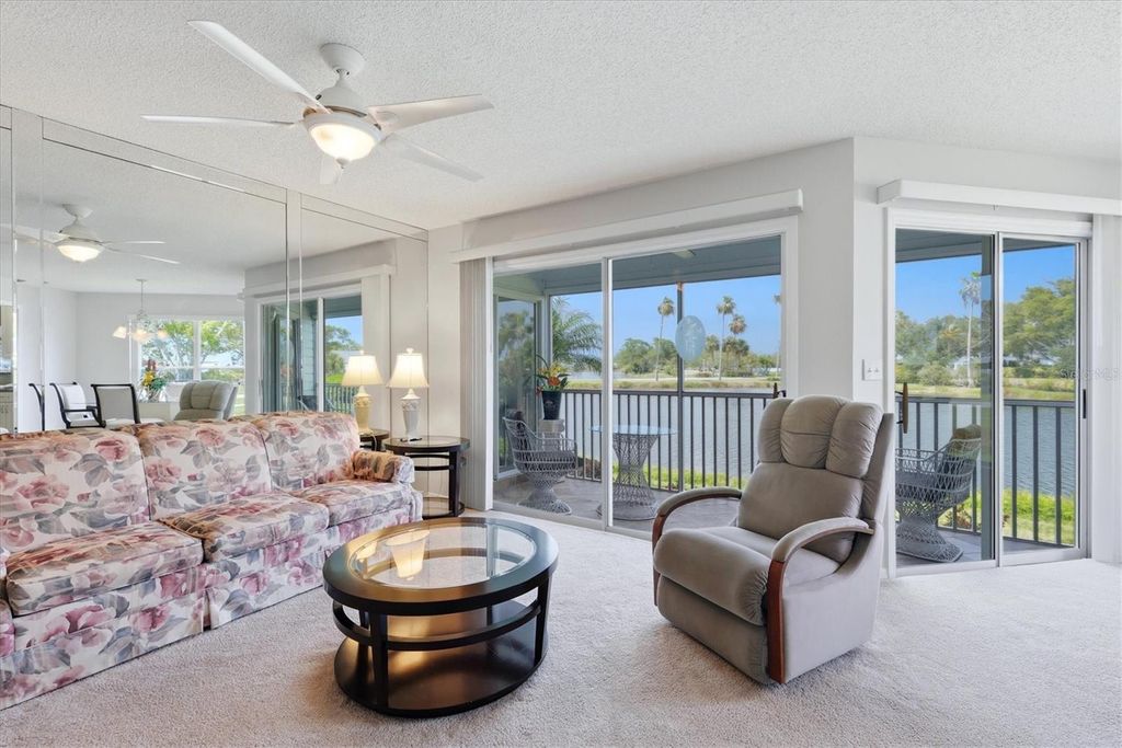 Image 9 of property listing at 879 AUDUBON DRIVE 879, Bradenton, FL 34209