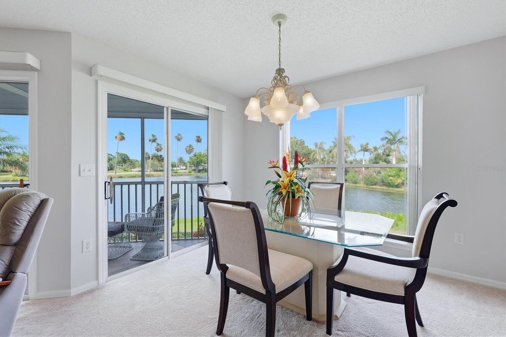 Image 10 of property listing at 879 AUDUBON DRIVE 879, Bradenton, FL 34209