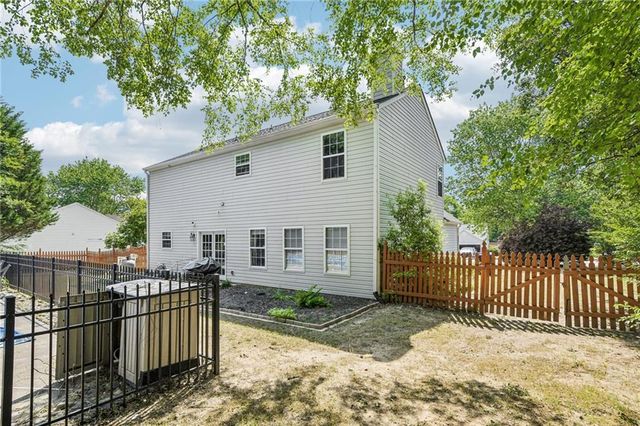 441 Crested View Drive, Loganville, GA 30052