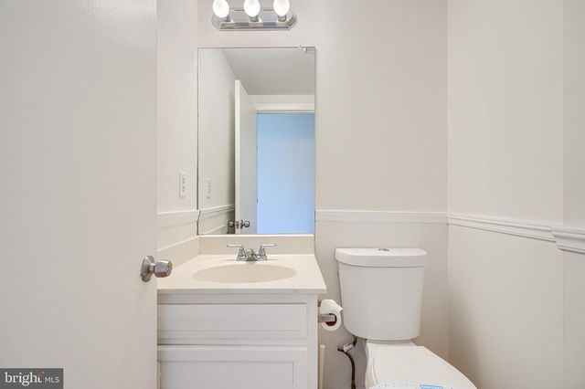 8664 CASTLEMILL CIR, Nottingham, MD 21236