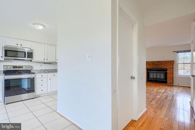 8664 CASTLEMILL CIR, Nottingham, MD 21236