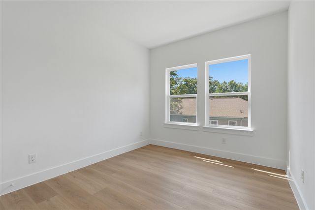 3300 S Harwood Street, Dallas, TX 75215