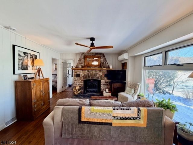 1 Beaver Ter, Jefferson Twp., NJ 07885