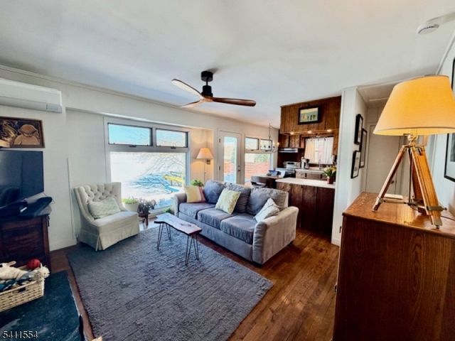 1 Beaver Ter, Jefferson Twp., NJ 07885