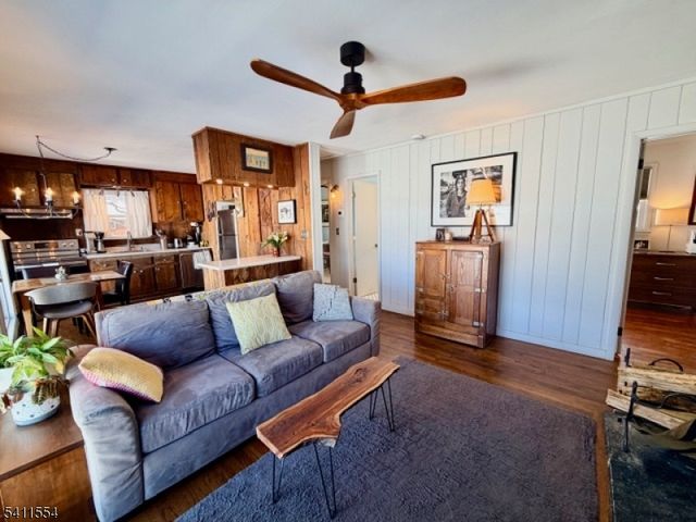 1 Beaver Ter, Jefferson Twp., NJ 07885