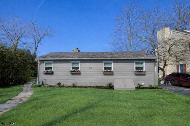 1 Beaver Ter, Jefferson Twp., NJ 07885