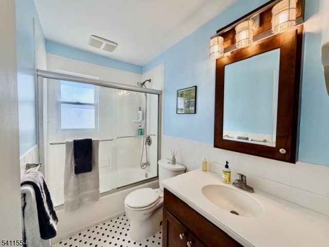 1 Beaver Ter, Jefferson Twp., NJ 07885