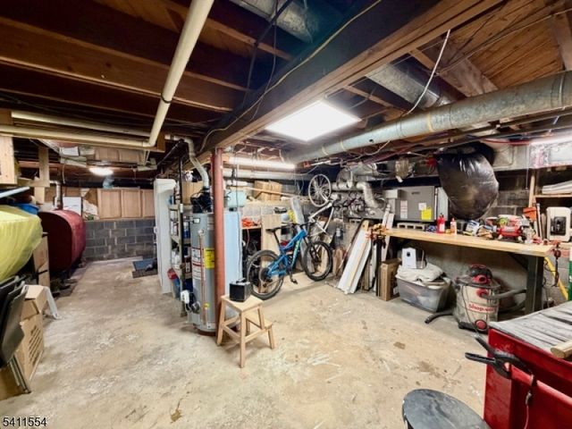 1 Beaver Ter, Jefferson Twp., NJ 07885