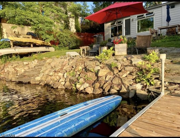 1 Beaver Ter, Jefferson Twp., NJ 07885