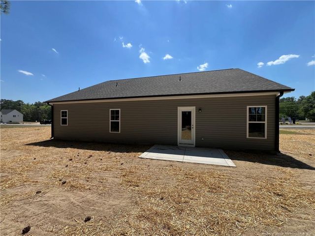 129 Traveller Way, Raeford, NC 28376